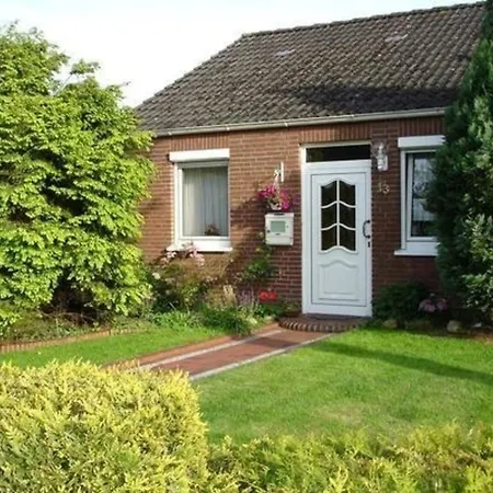 Holiday home In Mit Garten, Terrasse Und Grill Hage