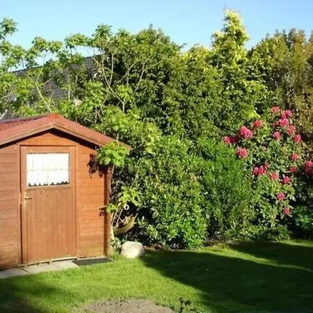 Holiday home In Mit Garten, Terrasse Und Grill